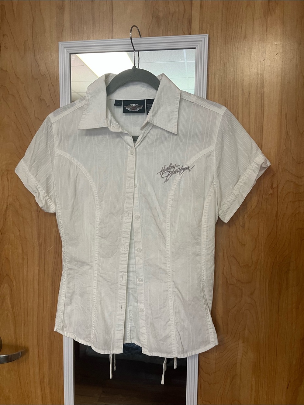 Harley-Davidson White Short-Sleeve Button-Down Shirt with Embroidered Logo